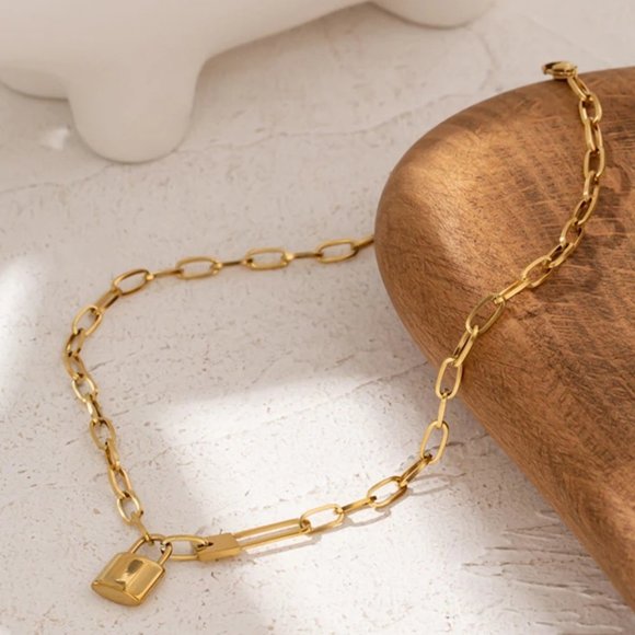 New 18K Gold Plated Lock Key Link Chain Necklace 9e - Picture 5 of 7